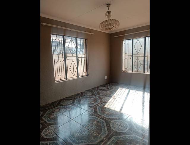 3 BEDROOM PROPERTY TO RENT IN DAWN PARK